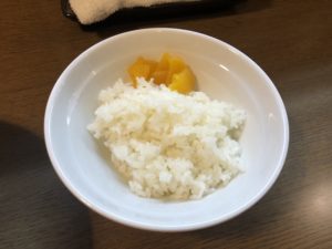 ランチサービスの半ライス