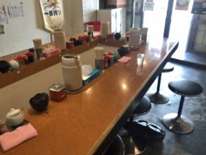 節(本八幡店)のコの字型のカウンター