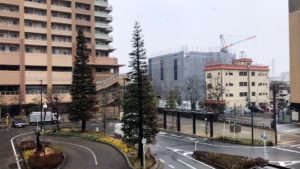 雪の日の市川駅南口