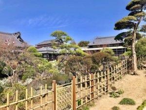 原木山妙行寺の庭園