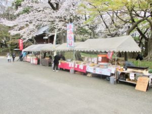 弘法寺の桜の時期の出店
