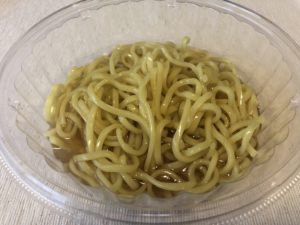 スープでほぐした麺