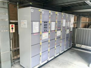 ダイエー駐車場2Fのコインロッカー