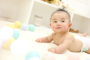 ぷるふぁみで撮影されたおむつ姿の赤ちゃんの写真