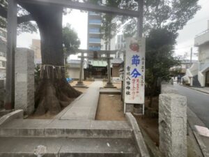 市川八幡神社の外観