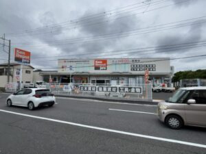 建デポ市川大野店の外観（2026年6月筆者撮影）