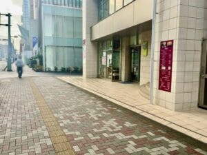 たなせこども PINES DENTALの建物外観（2026年3月28日筆者撮影）