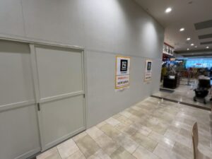 ニッケコルトンプラザ館内の牛角 焼肉食堂オープン予定区画（壁面に開店告知ポスター掲示）2026年2月24日筆者撮影