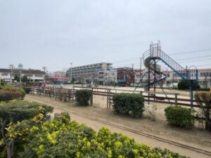 行徳駅前公園の遊具広場の様子（2026年3月13日筆者撮影）