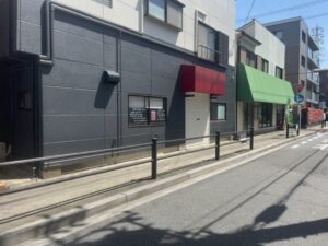 住宅地の中にある香味成（かみなり）オープン予定地の外観全景