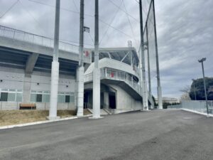 国府台スタジアムの外観(筆者撮影)